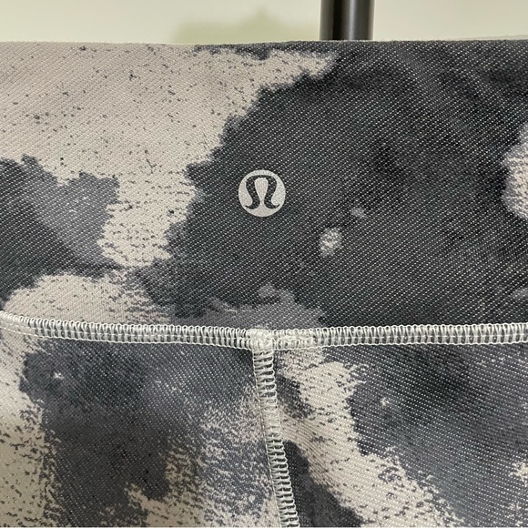 Lululemon Wunder Under Print Leggings in Camo Ambient Grey | Sz 4 - Picture 7 of 10